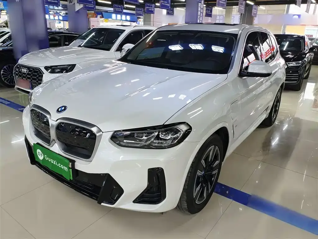 BMW iX3 2025 из CN, фото 4
