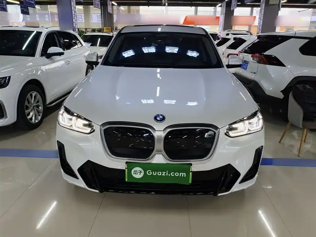 BMW iX3 2025 из CN, фото 8