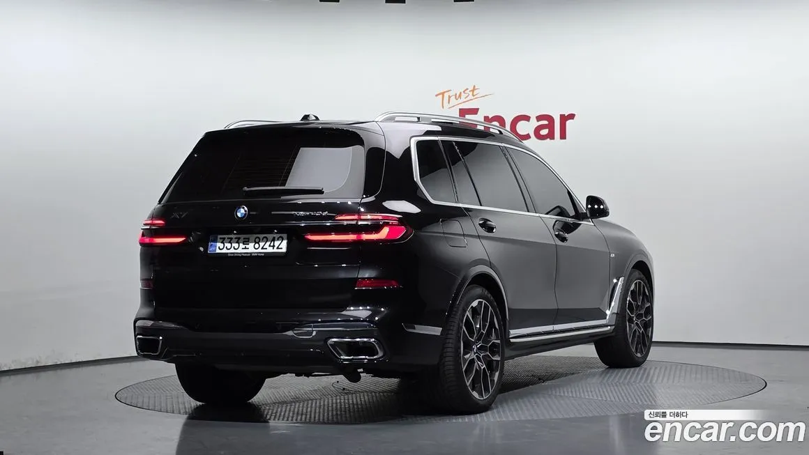 BMW X7 — фото 3