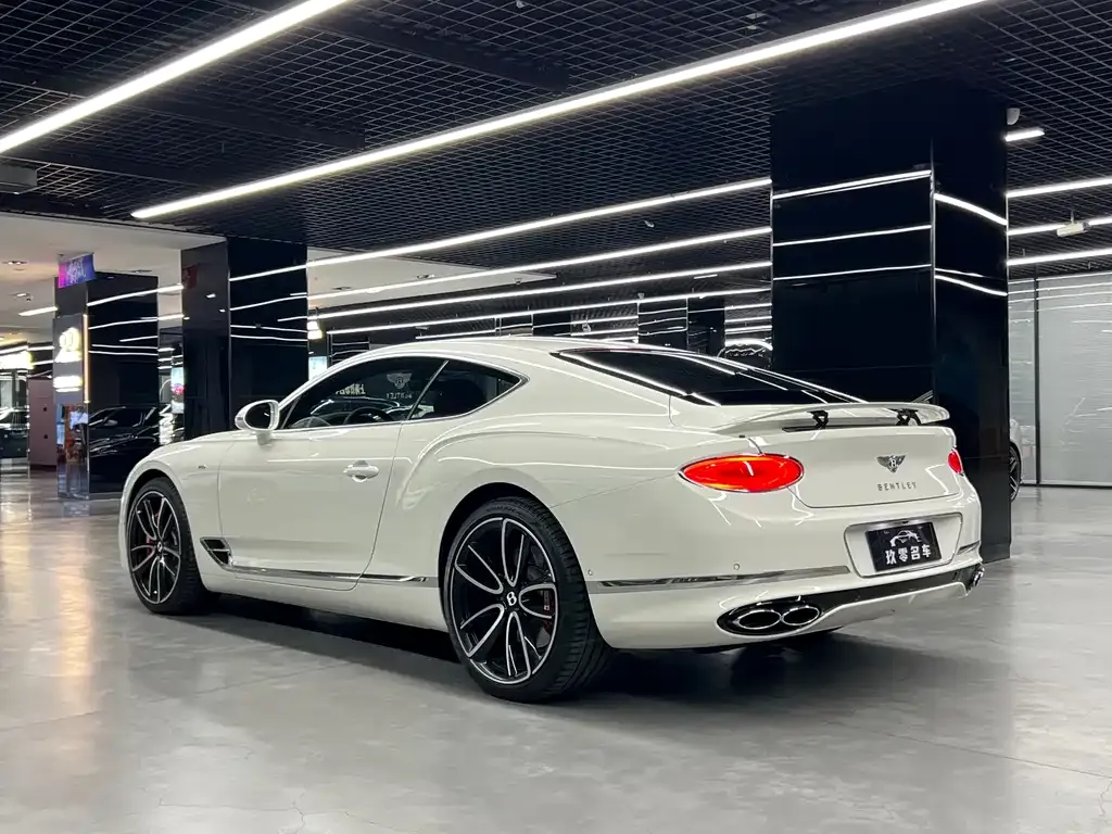 Bentley Continental 2021 из CN, фото 10