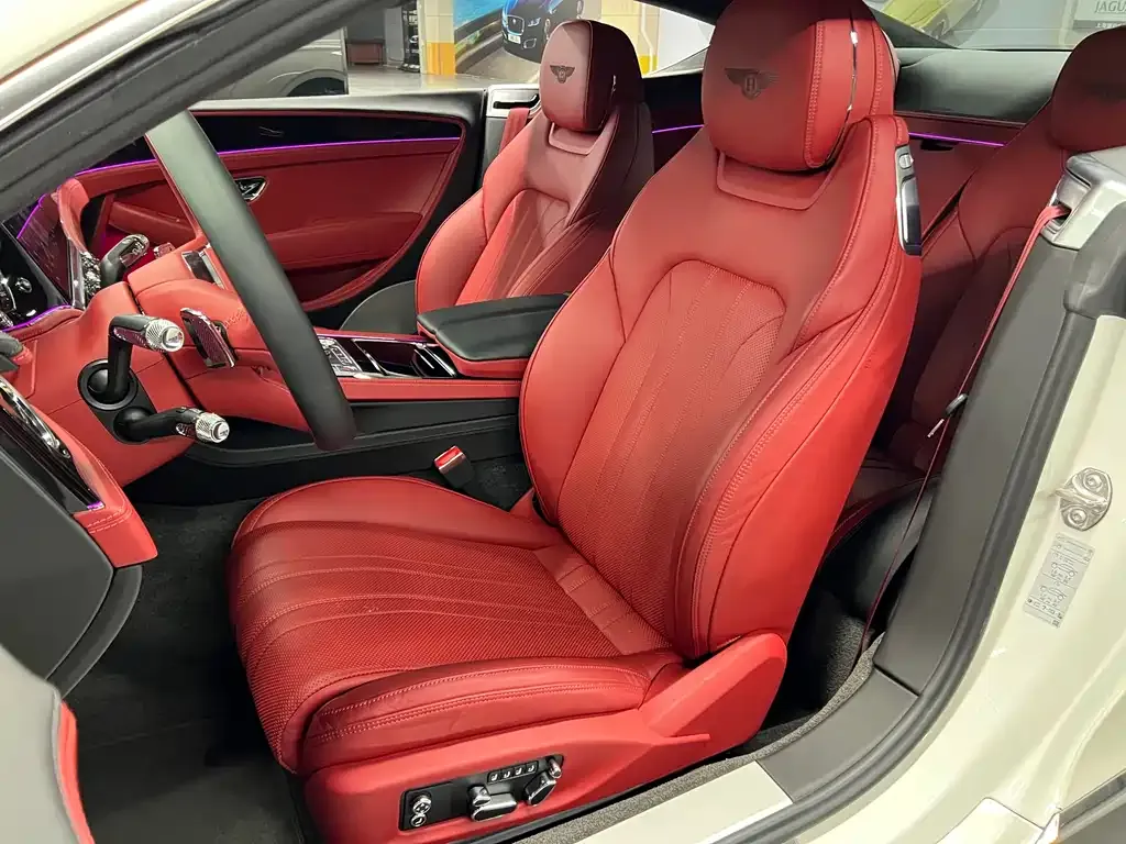 Bentley Continental 2021 из CN, фото 3
