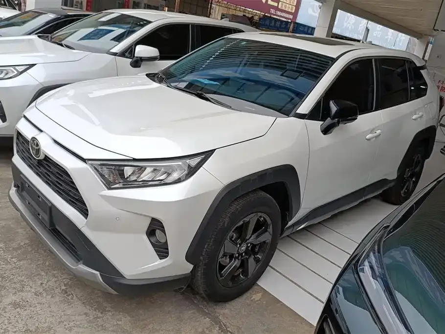 Toyota RAV4 2022 из CN, фото 1