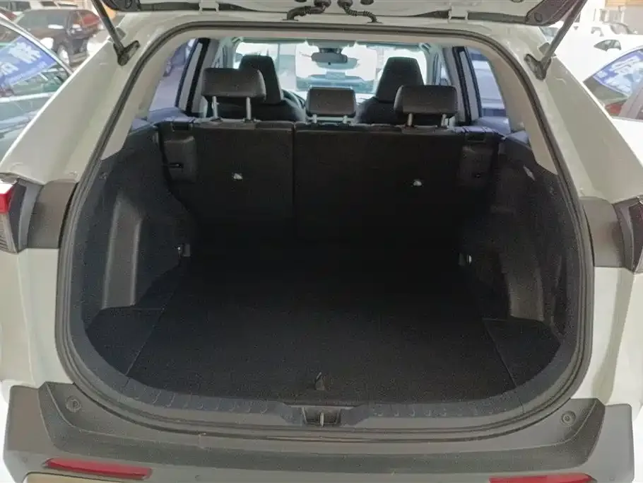 Toyota RAV4 2022 из CN, фото 2