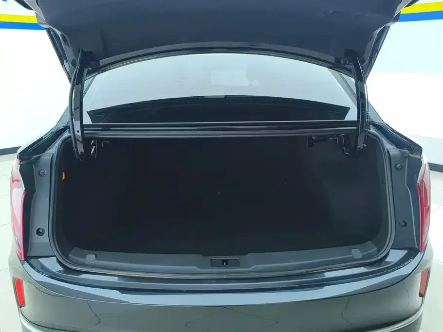 Hongqi E-QM5 2023 из CN, фото 4