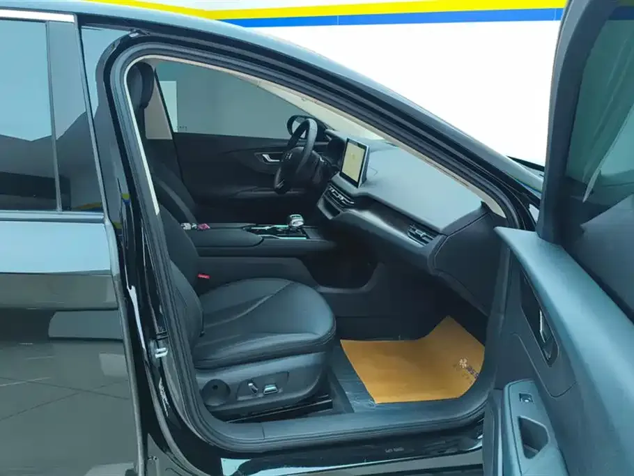 Hongqi E-QM5 2023 из CN, фото 5