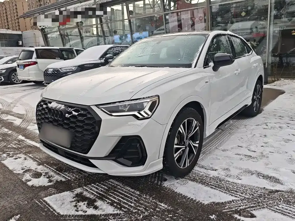 Audi Q3 Sportback 2023 из CN, фото 6