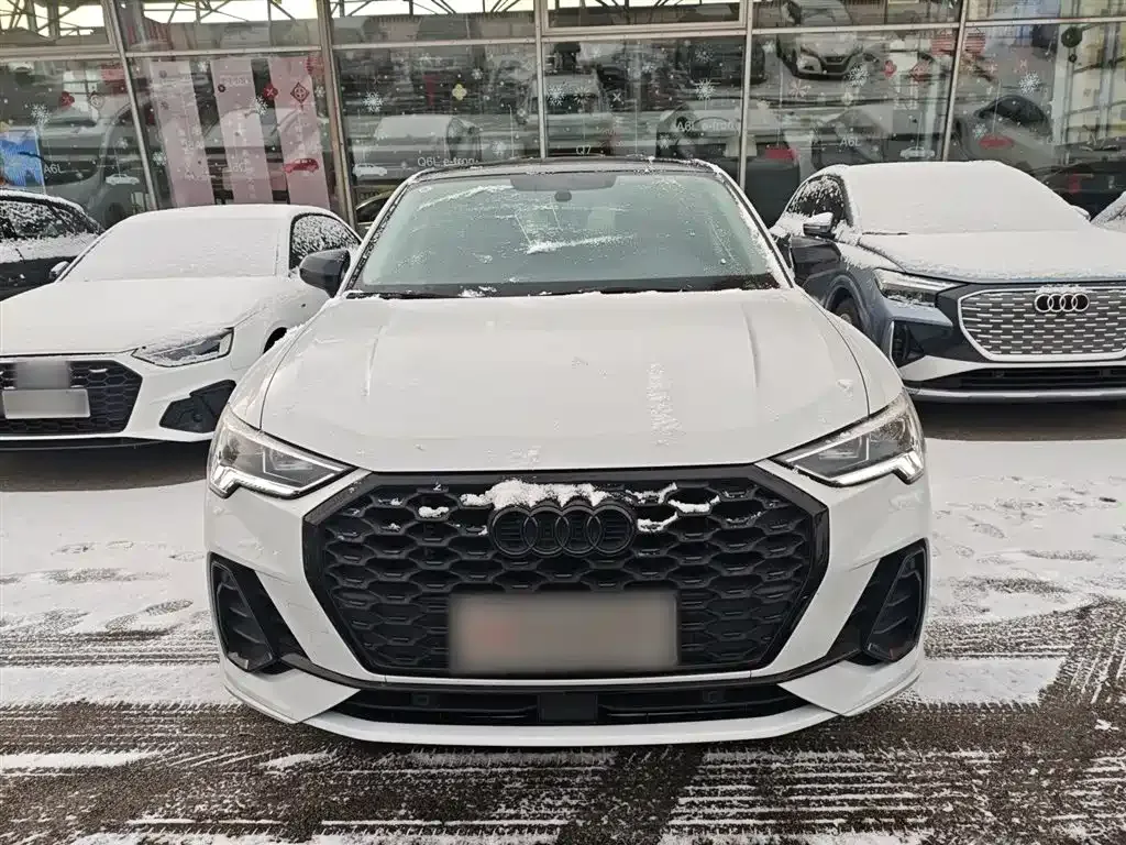 Audi Q3 Sportback 2023 из CN, фото 9