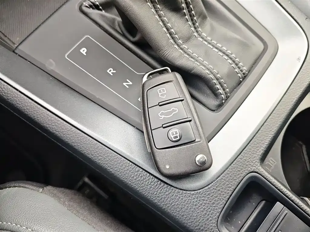 Audi Q3 Sportback 2023 из CN, фото 3