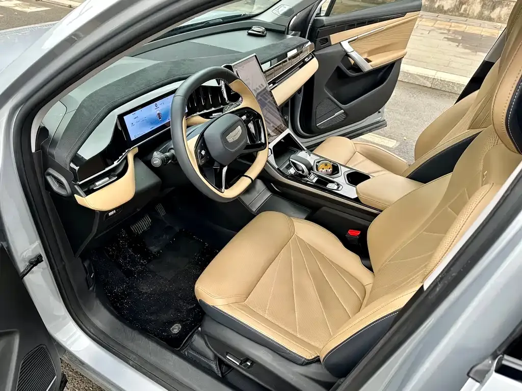 Geely Boyue L 2023 из CN, фото 2