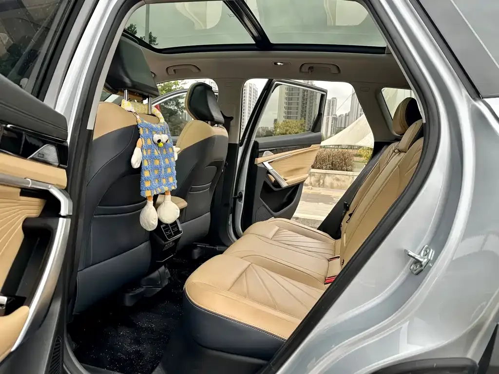 Geely Boyue L 2023 из CN, фото 3