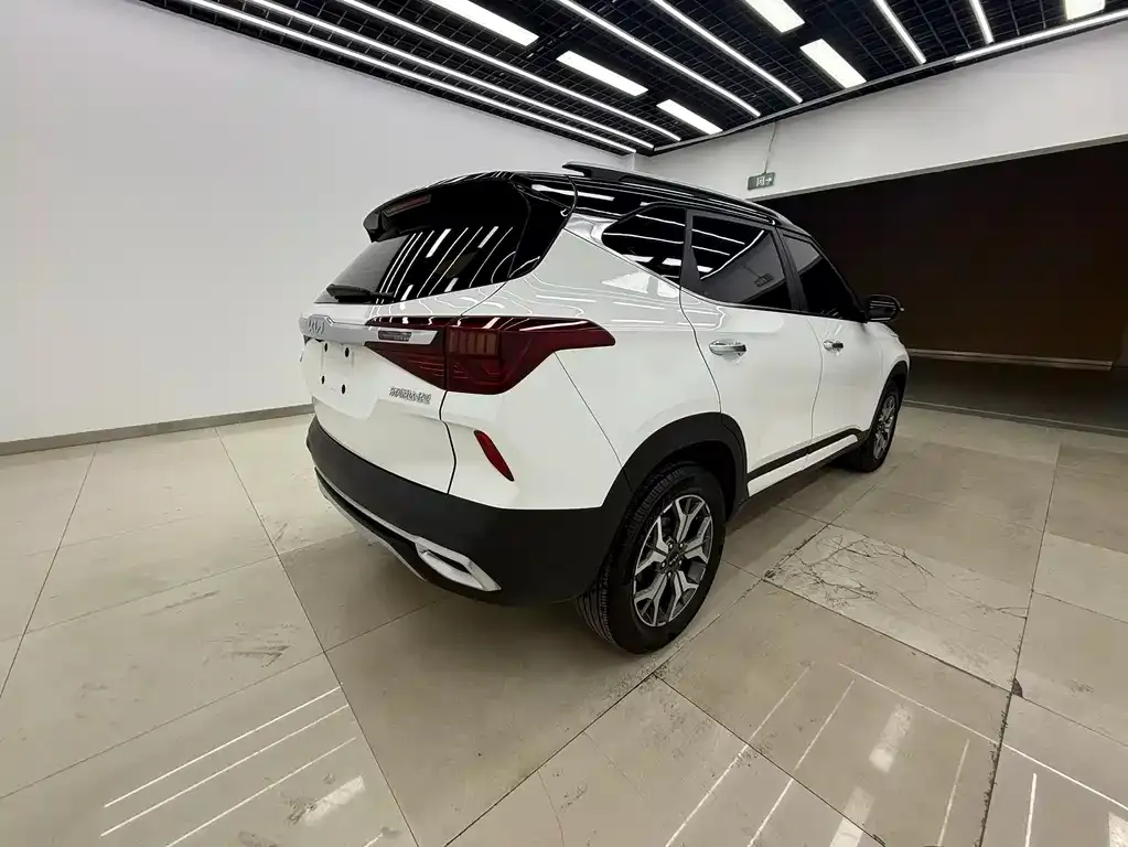 Kia KX3 2021 из CN, фото 2