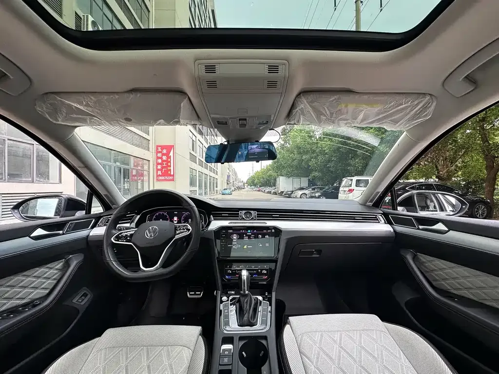 Volkswagen Magotan 2023 из CN, фото 6