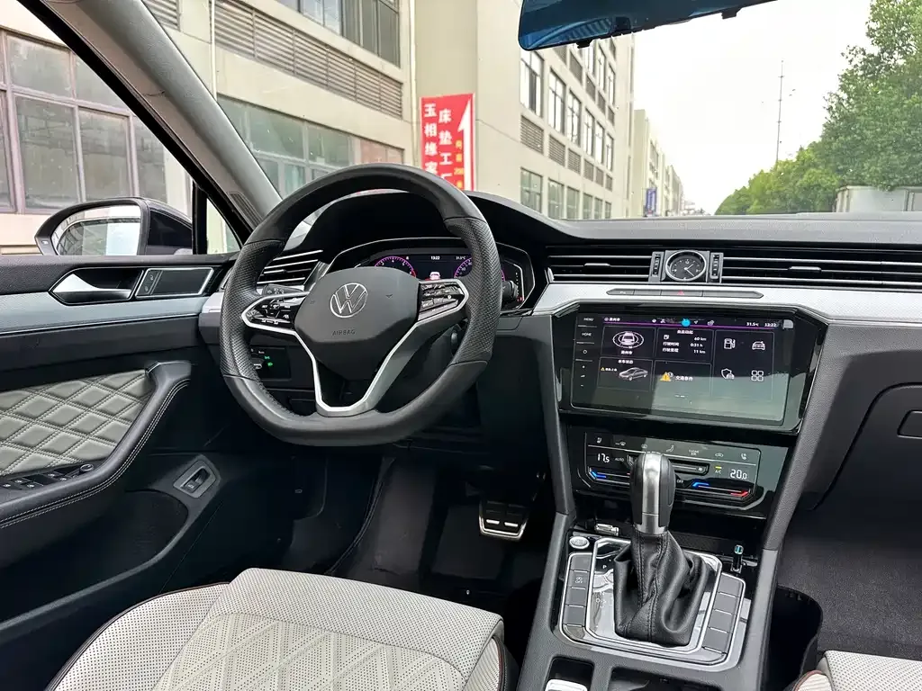 Volkswagen Magotan 2023 из CN, фото 5