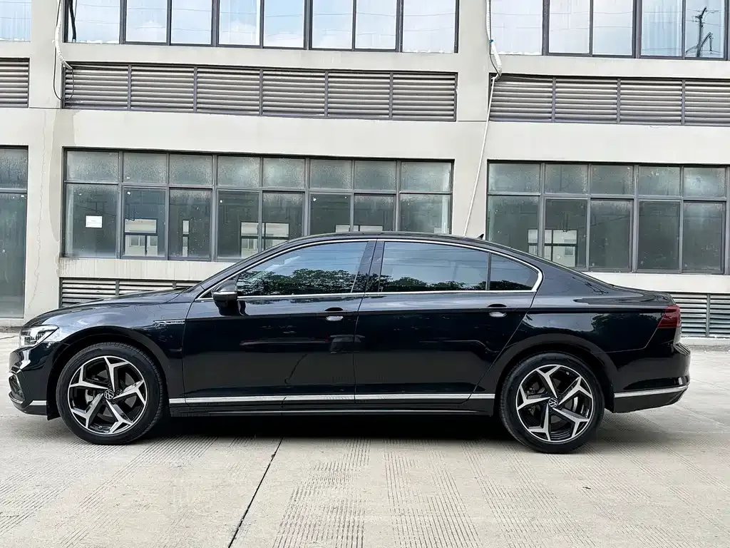 Volkswagen Magotan 2023 из CN, фото 7