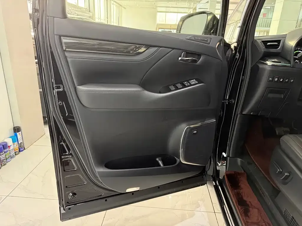 Lexus LM 2023 из CN, фото 9