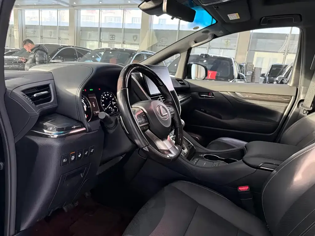 Lexus LM 2023 из CN, фото 5