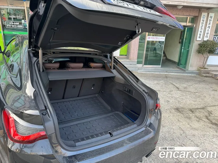 BMW 4-Series 2023 из KR, фото 9
