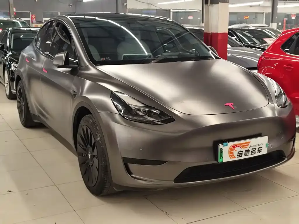 Tesla Model Y — фото 8