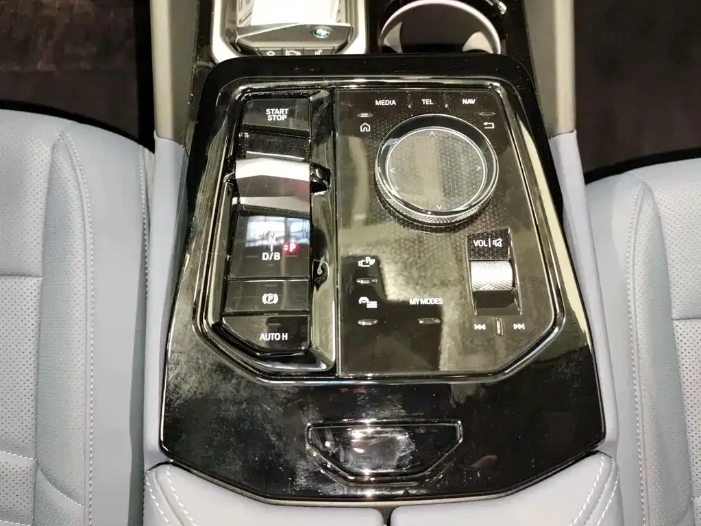 BMW i5 2025 из CN, фото 9