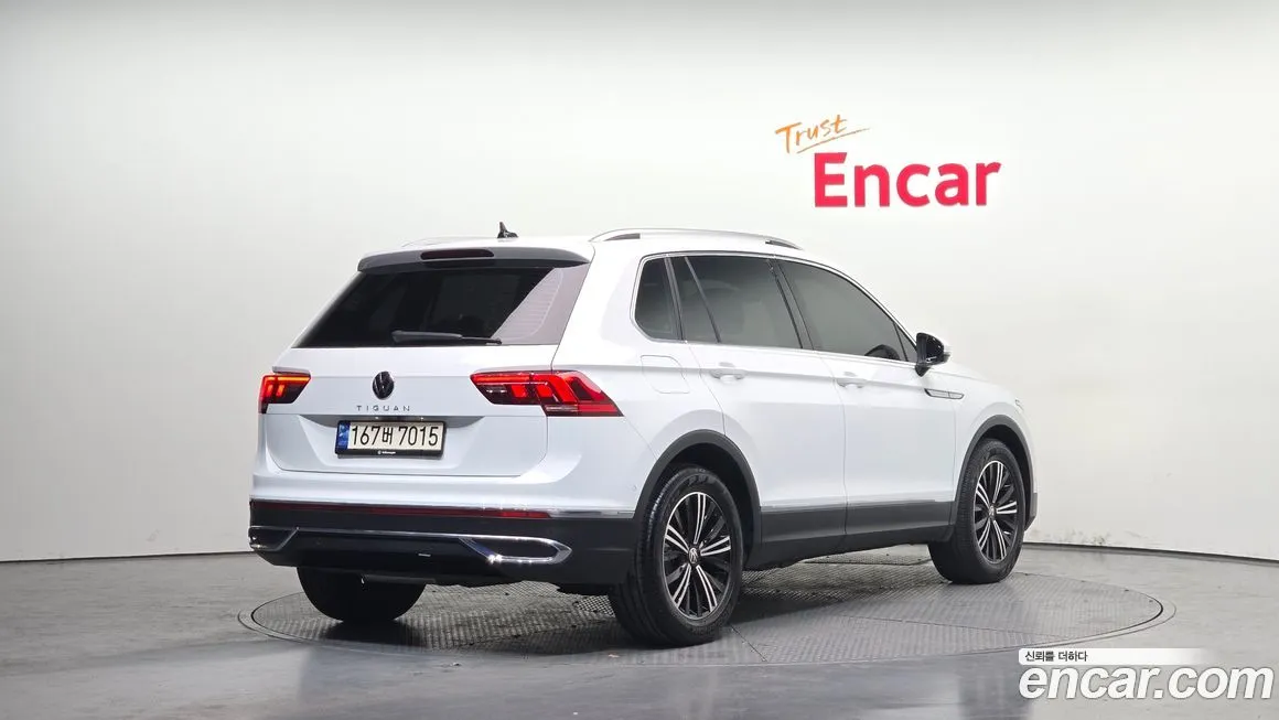 Volkswagen Tiguan — фото 5
