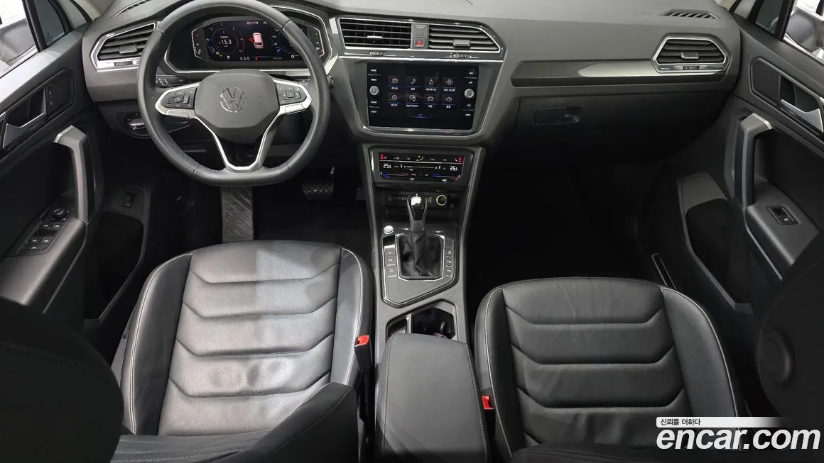 Volkswagen Tiguan — фото 9