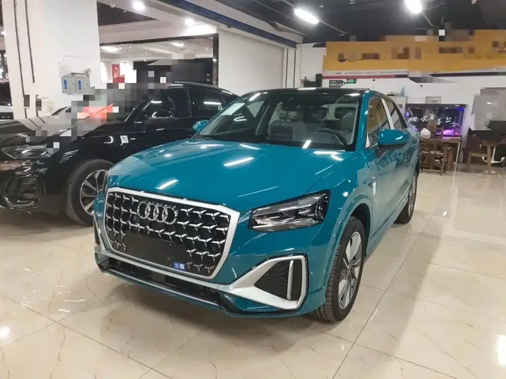 Audi Q2L 2025 из CN, фото 1
