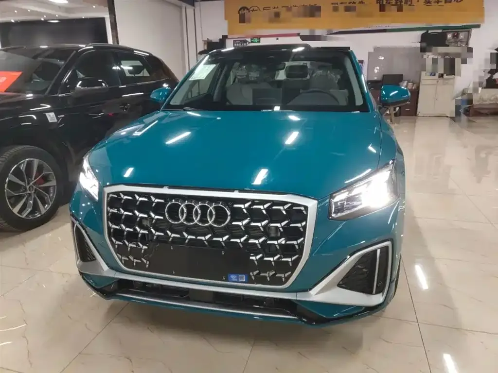 Audi Q2L 2025 из CN, фото 7