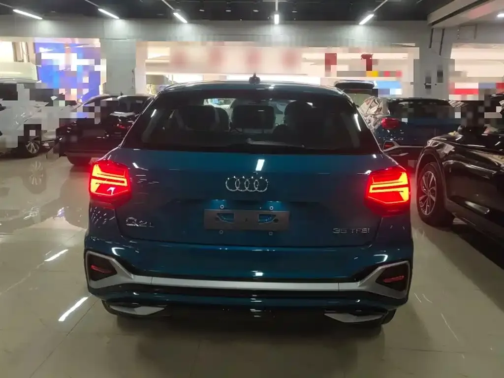 Audi Q2L 2025 из CN, фото 3