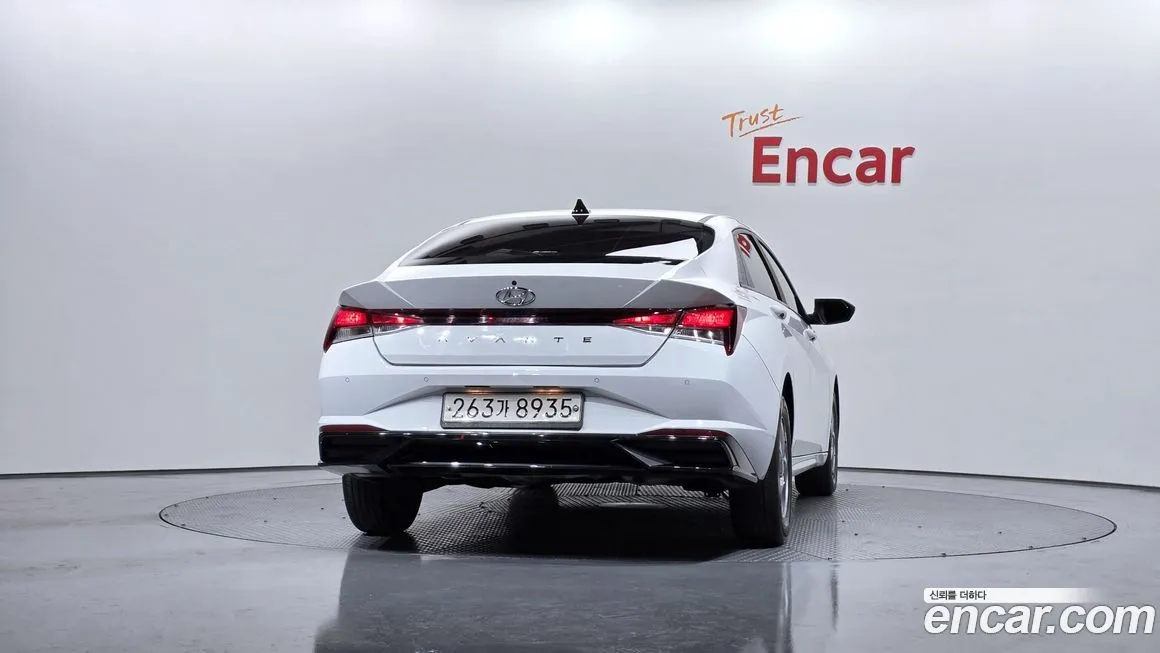 Hyundai AVANTE — фото 3