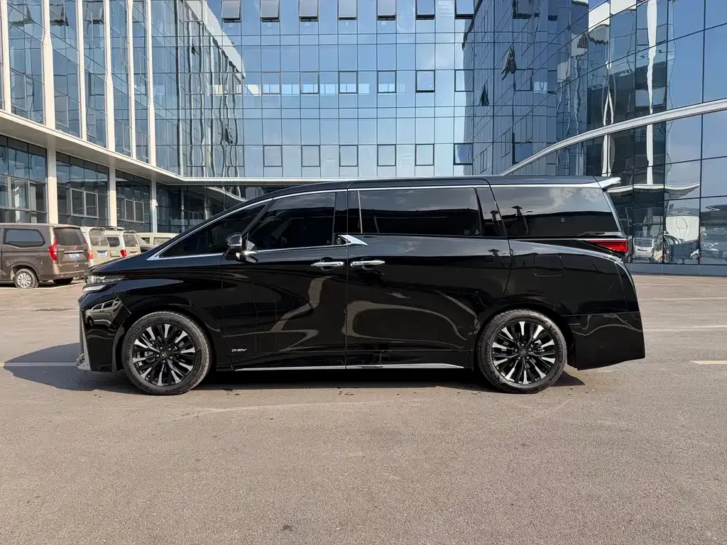 Toyota Vellfire 2024 из CN, фото 7