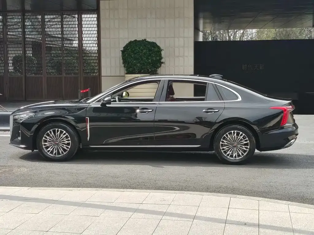 Hongqi H5 2025 из CN, фото 2