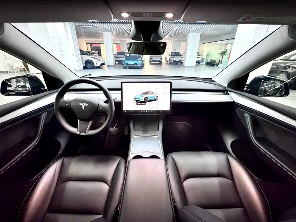 Tesla Model Y 2024 из CN, фото 2