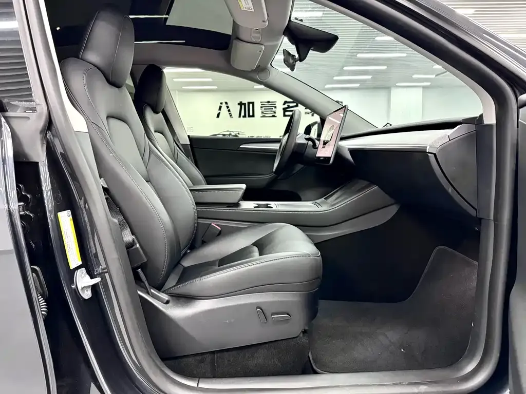 Tesla Model Y 2024 из CN, фото 8