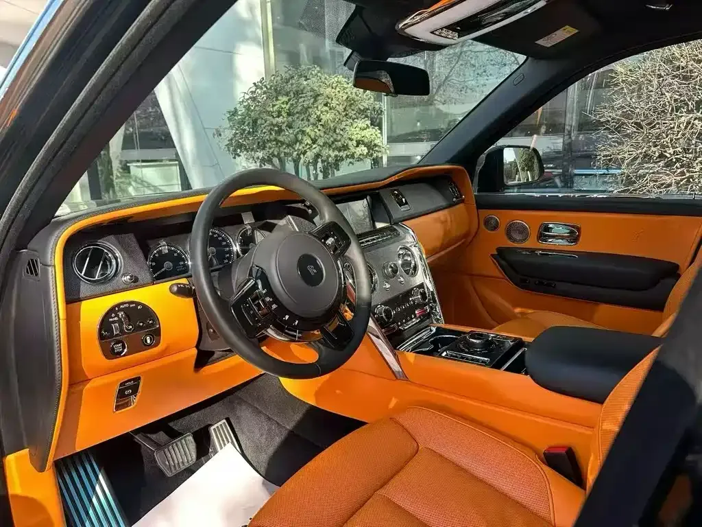 Rolls-Royce Cullinan 2023 из CN, фото 5