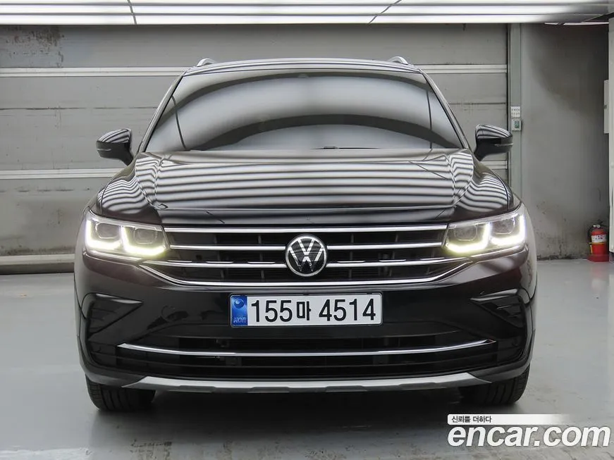 Volkswagen Tiguan — фото 9