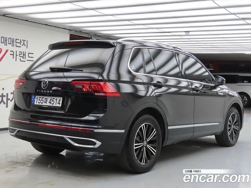 Volkswagen Tiguan — фото 8