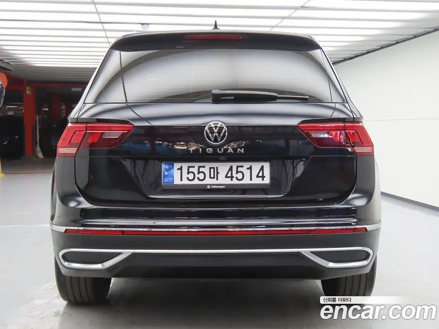 Volkswagen Tiguan — фото 6