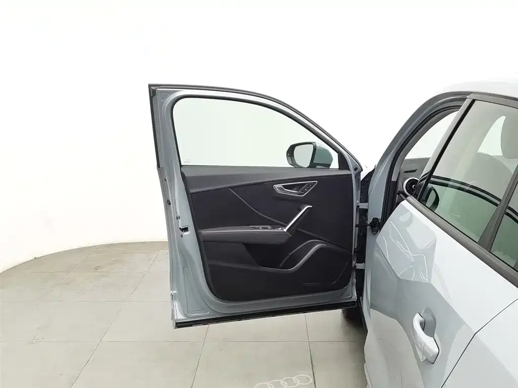 Audi Q2L 2022 из CN, фото 3