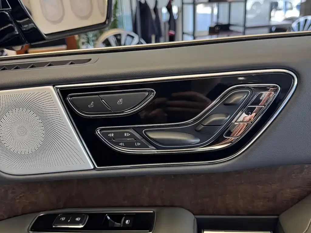 Lincoln Navigator — фото 9