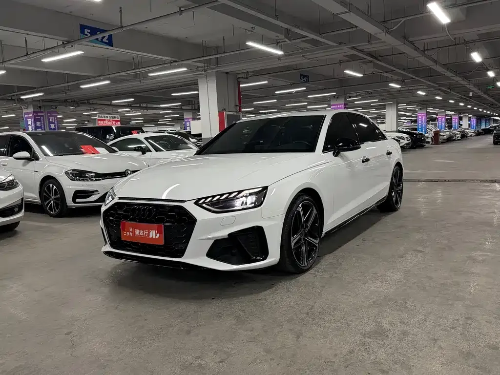 Audi A4L 2022 из CN, фото 1
