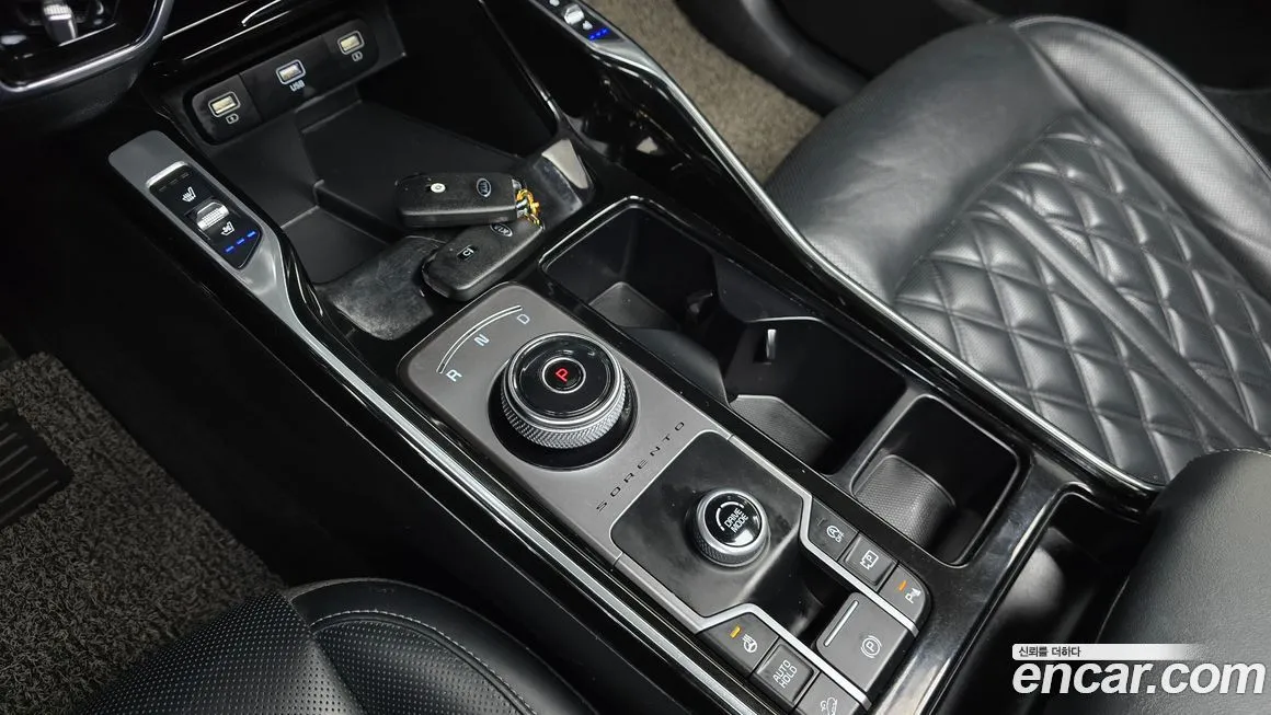 Kia Sorento — фото 10