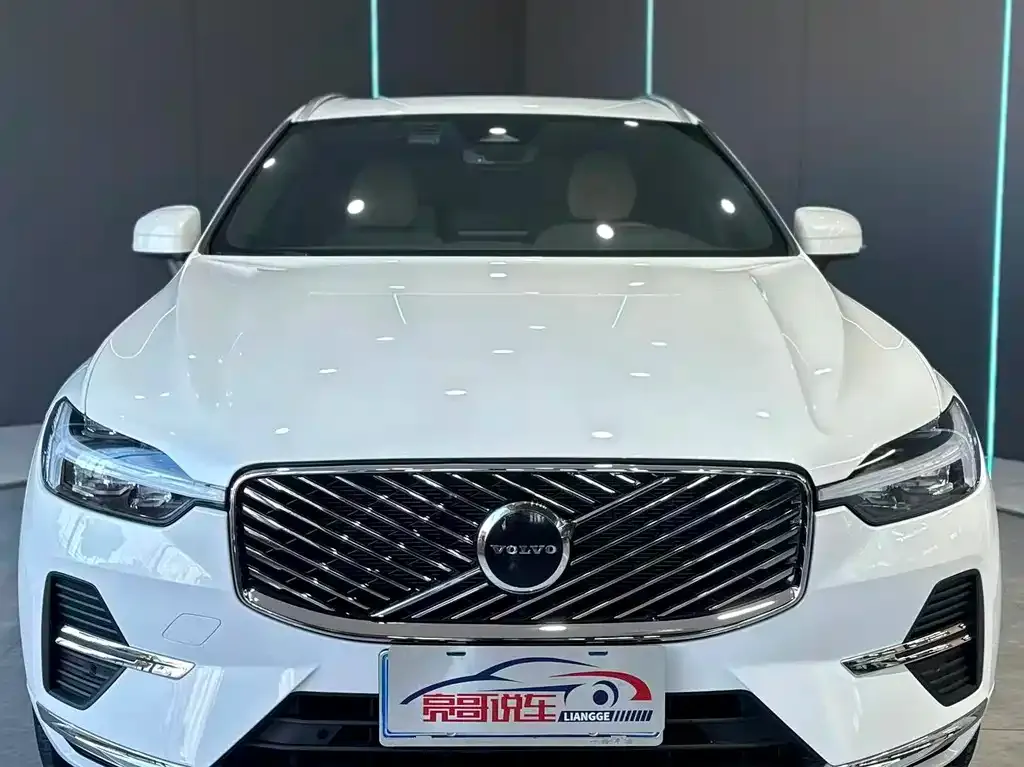 Volvo XC60 2025 из CN, фото 2