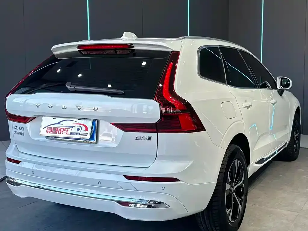 Volvo XC60 2025 из CN, фото 4