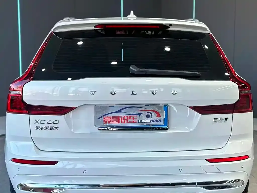 Volvo XC60 2025 из CN, фото 7
