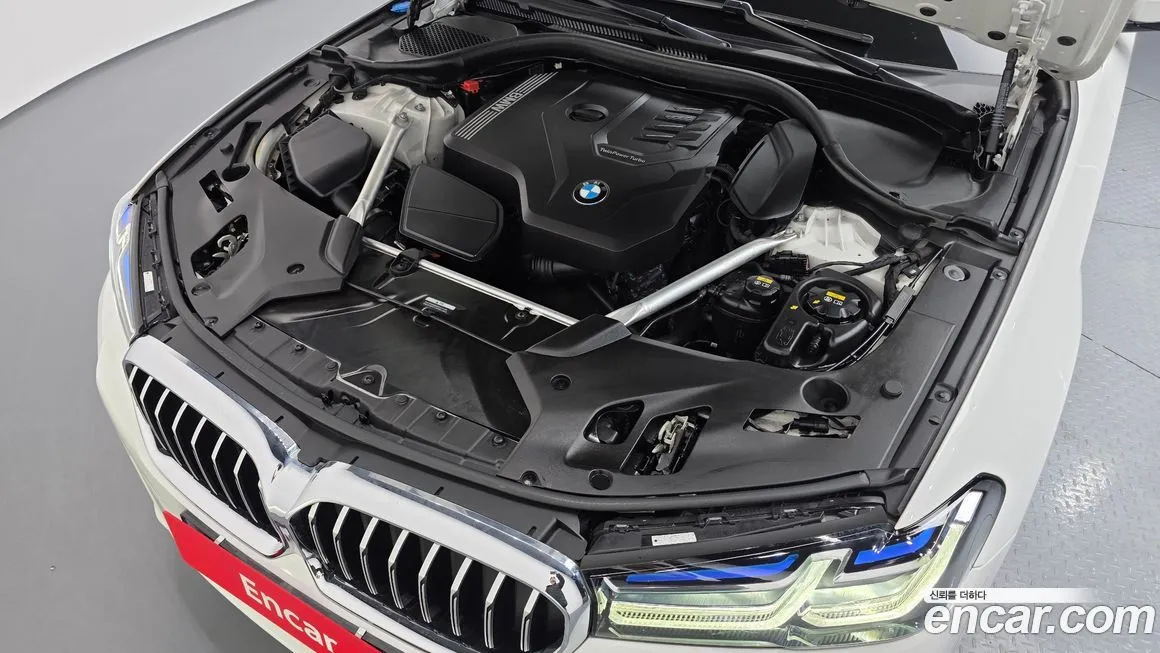 BMW 5-Series 2023 из KR, фото 10