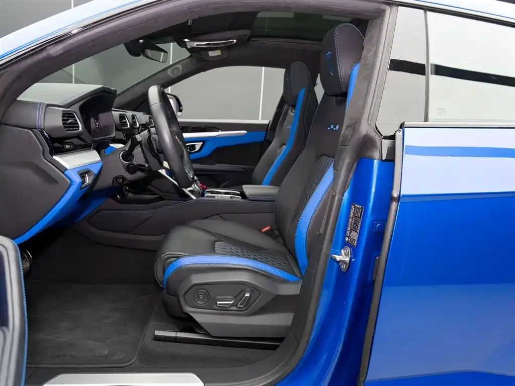 Lamborghini Urus — фото 7