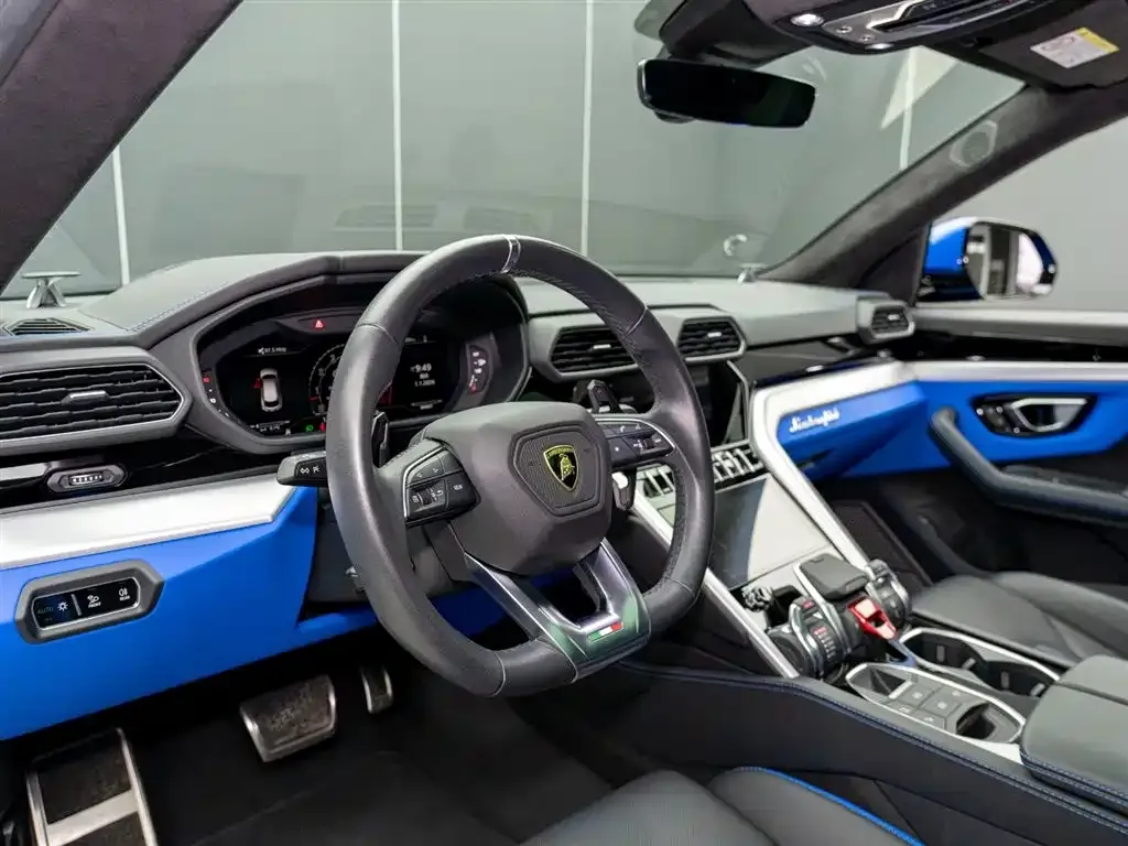Lamborghini Urus — фото 6