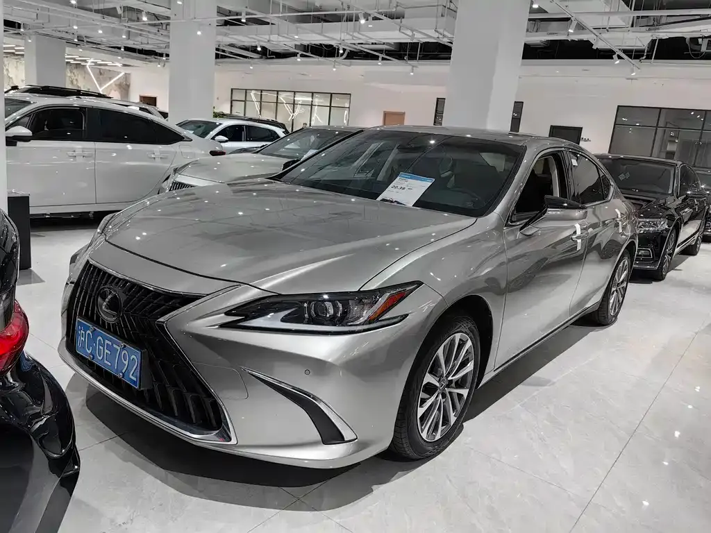 Lexus ES 2024 из CN, фото 1