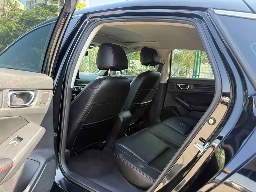 Honda Civic 2023 из CN, фото 2