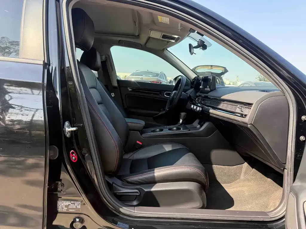 Honda Civic 2023 из CN, фото 3